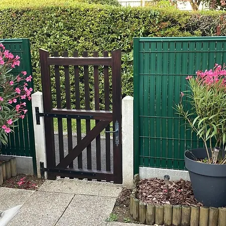 Maison F2 *